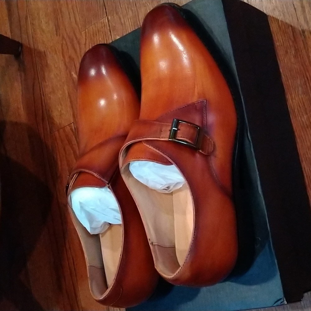 Shoes - Picture 4 of 11